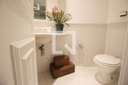 Apartamento para alugar com 180m², 4 quartos e 2 vagasLavabo