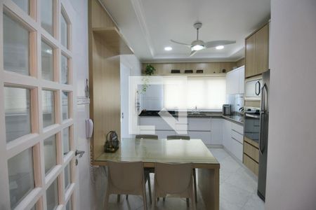 Apartamento para alugar com 180m², 4 quartos e 2 vagasCozinha