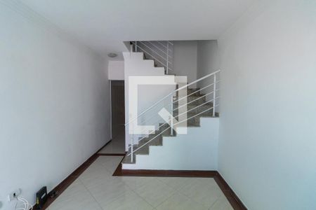 Sala de casa de condomínio para alugar com 2 quartos, 72m² em Jardim Popular, São Paulo