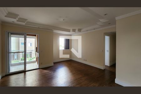 Sala de apartamento para alugar com 2 quartos, 74m² em Jardim Tupanci, Barueri