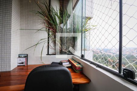 Apartamento à venda com 125m², 4 quartos e 3 vagas Apartamento à venda com 125m², 4 quartos e 3 vagasVista do Escritório
