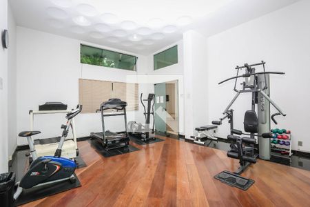 Apartamento à venda com 125m², 4 quartos e 3 vagas Apartamento à venda com 125m², 4 quartos e 3 vagasÁrea comum - Academia