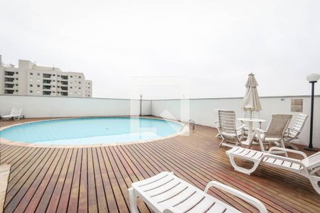 Apartamento à venda com 125m², 4 quartos e 3 vagas Apartamento à venda com 125m², 4 quartos e 3 vagasÁrea comum - Piscina