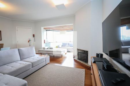 Apartamento à venda com 125m², 4 quartos e 3 vagas Apartamento à venda com 125m², 4 quartos e 3 vagasSala