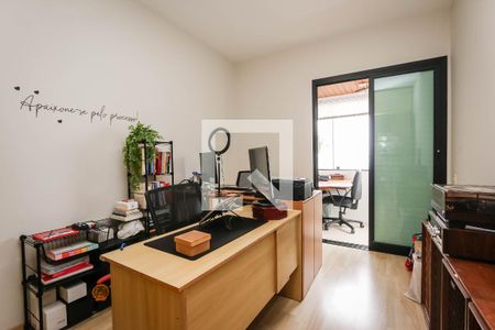 Apartamento à venda com 125m², 4 quartos e 3 vagas Apartamento à venda com 125m², 4 quartos e 3 vagasEscritório