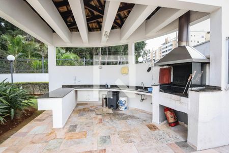 Apartamento à venda com 125m², 4 quartos e 3 vagas Apartamento à venda com 125m², 4 quartos e 3 vagasÁrea comum - Churrasqueira