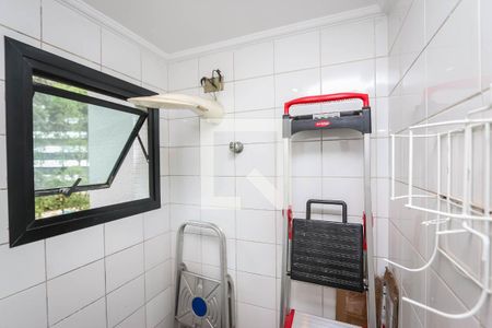 Apartamento à venda com 125m², 4 quartos e 3 vagas Apartamento à venda com 125m², 4 quartos e 3 vagasBanheiro de Serviço