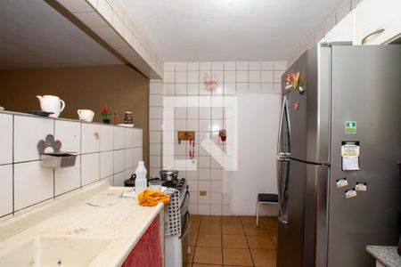 Casa à venda com 200m², 2 quartos e 2 vagas Casa à venda com 200m², 2 quartos e 2 vagasCozinha