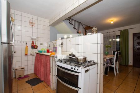 Casa à venda com 200m², 2 quartos e 2 vagas Casa à venda com 200m², 2 quartos e 2 vagasCozinha