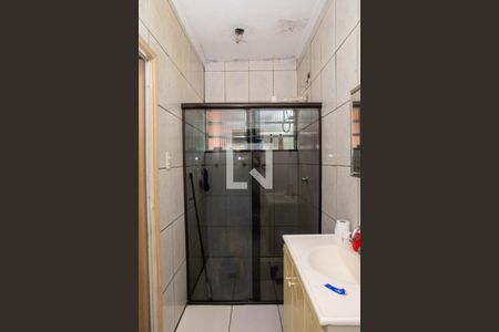 Casa à venda com 200m², 2 quartos e 2 vagas Casa à venda com 200m², 2 quartos e 2 vagasBanheiro