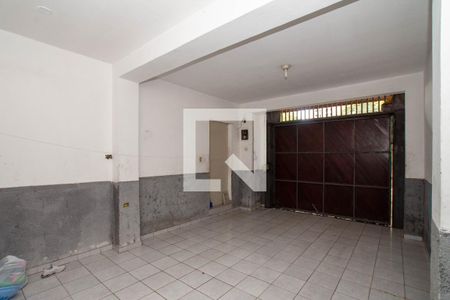Casa à venda com 200m², 2 quartos e 2 vagas Casa à venda com 200m², 2 quartos e 2 vagasGaragem