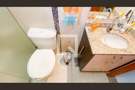 Apartamento à venda com 138m², 2 quartos e 1 vagaBanheiro da Suíte