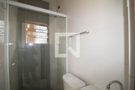 Banheiro de casa de condomínio para alugar com 1 quarto, 35m² em Vila Maria Alta, São Paulo