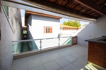 Casa à venda com 300m², 3 quartos e 2 vagas Casa à venda com 300m², 3 quartos e 2 vagasÁrea de churrasco