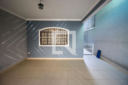 Casa à venda com 300m², 3 quartos e 2 vagas Casa à venda com 300m², 3 quartos e 2 vagasGaragem