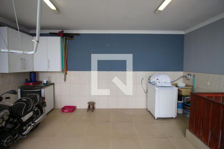 Casa à venda com 300m², 3 quartos e 2 vagas Casa à venda com 300m², 3 quartos e 2 vagasÁrea de Serviço