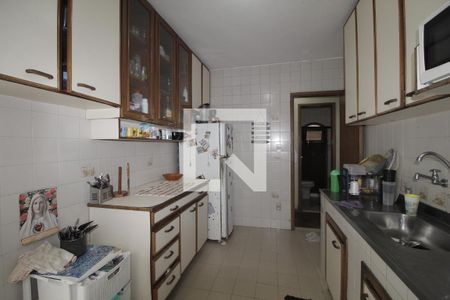 Casa de condomínio para alugar com 362m², 2 quartos e 4 vagasCozinha 