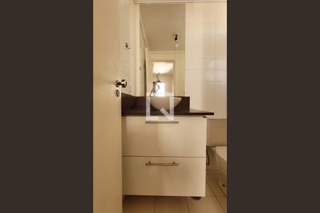 Apartamento à venda com 73m², 3 quartos e 2 vagas Apartamento à venda com 73m², 3 quartos e 2 vagasBanheiro da suíte