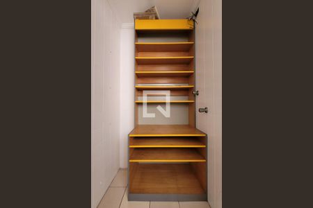 Apartamento à venda com 73m², 3 quartos e 2 vagas Apartamento à venda com 73m², 3 quartos e 2 vagasLavanderia