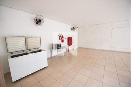 Apartamento para alugar com 54m², 2 quartos e 1 vaga Apartamento para alugar com 54m², 2 quartos e 1 vagaÁrea comum - Salão de festas