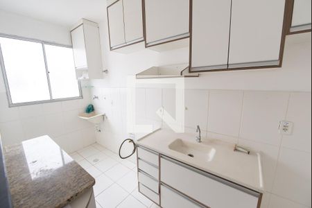 Apartamento para alugar com 54m², 2 quartos e 1 vaga Apartamento para alugar com 54m², 2 quartos e 1 vagaCozinha e Área de Serviço