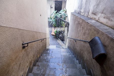 Casa à venda com 290m², 6 quartos e 6 vagas Casa à venda com 290m², 6 quartos e 6 vagasCorredor