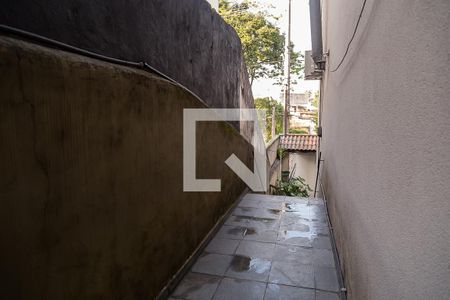 Casa à venda com 290m², 6 quartos e 6 vagas Casa à venda com 290m², 6 quartos e 6 vagasCorredor