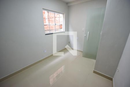 Quarto 1 de casa de condomínio para alugar com 2 quartos, 60m² em Cascadura, Rio de Janeiro