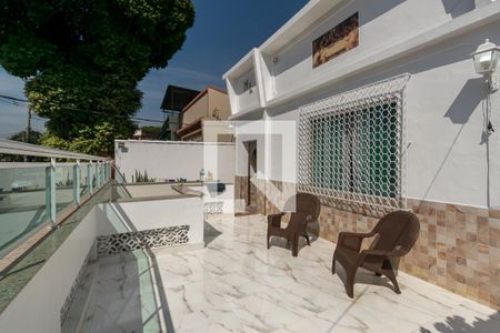 Casa à venda com 400m², 3 quartos e 1 vagaVaranda da frente