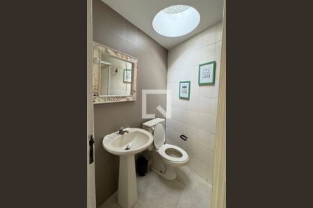 Casa de condomínio à venda com 430m², 4 quartos e 6 vagasBanheiro Academia