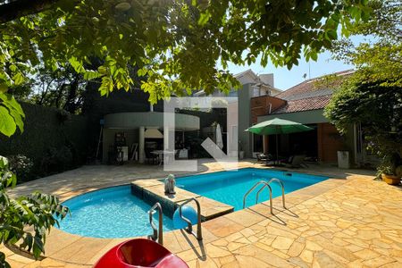Casa de condomínio à venda com 430m², 4 quartos e 6 vagasPiscina