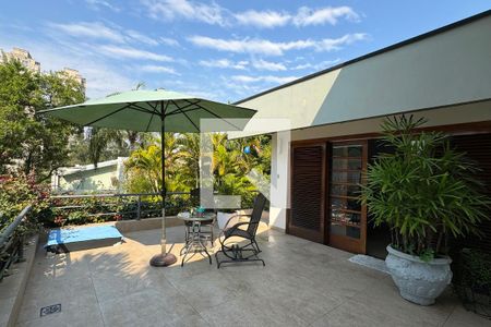 Casa de condomínio à venda com 430m², 4 quartos e 6 vagasvaranda do Quarto 4