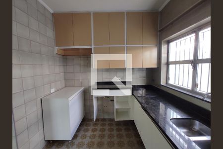 Cozinha de casa para alugar com 4 quartos, 250m² em Alto de Pinheiros, São Paulo