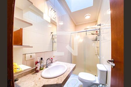 Banheiro de casa à venda com 2 quartos, 95m² em Jardim das Vertentes, São Paulo