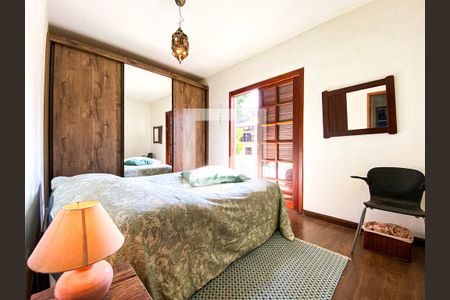 Casa à venda com 95m², 2 quartos e 2 vagasQuarto