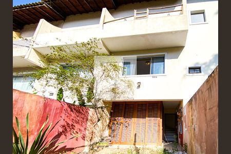 Casa à venda com 95m², 2 quartos e 2 vagasQuintal 