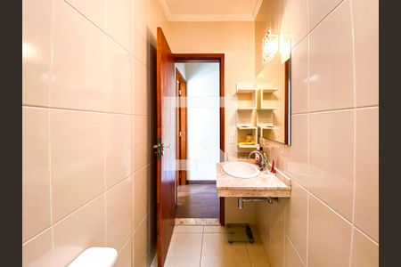 Casa à venda com 95m², 2 quartos e 2 vagasBanheiro