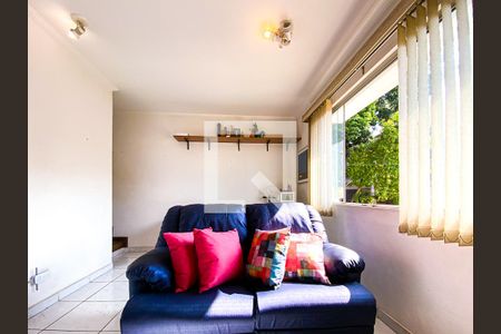 Sala  de casa à venda com 2 quartos, 95m² em Jardim das Vertentes, São Paulo