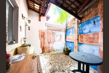 Casa à venda com 95m², 2 quartos e 2 vagasÁrea de serviço 