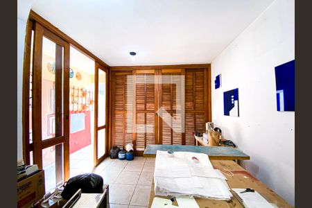 Casa à venda com 95m², 2 quartos e 2 vagasQuarto 