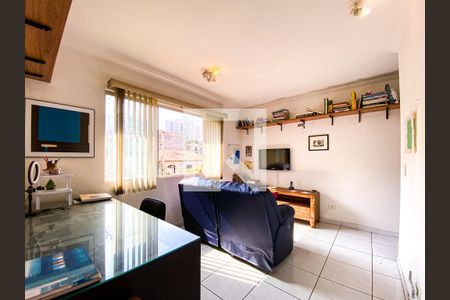 Sala  de casa à venda com 2 quartos, 95m² em Jardim das Vertentes, São Paulo