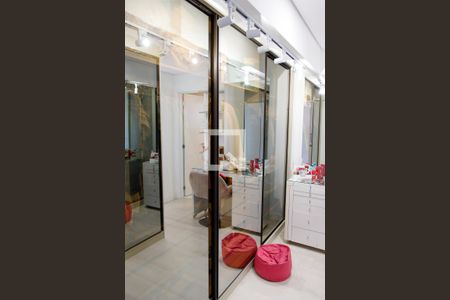 Apartamento à venda com 96m², 2 quartos e 2 vagasCloset da suíte 2