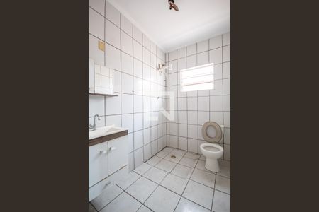Casa para alugar com 128m², 2 quartos e 2 vagasBanheiro