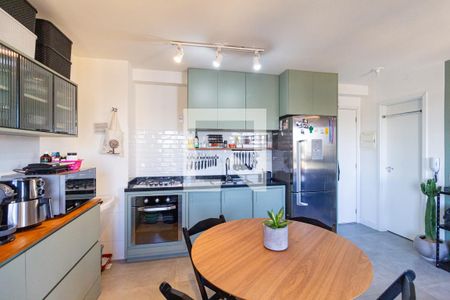 Sala e cozinha de apartamento para alugar com 1 quarto, 35m² em Presidente Altino, Osasco