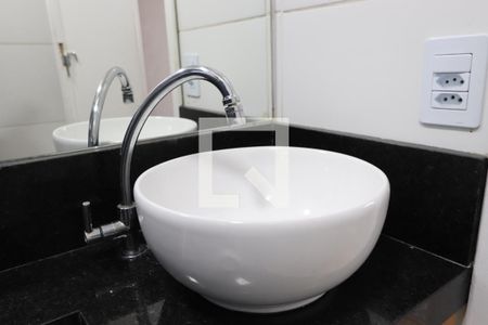 Apartamento à venda com 64m², 2 quartos e sem vagaBanheiro