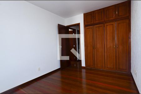 Quarto2 de apartamento para alugar com 4 quartos, 318m² em Ipiranga, Belo Horizonte