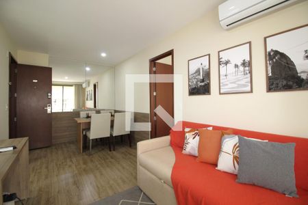 Sala de apartamento para alugar com 2 quartos, 68m² em Camorim, Rio de Janeiro