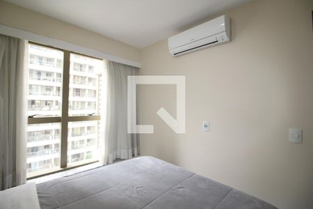 Suíte 1 de apartamento para alugar com 2 quartos, 68m² em Camorim, Rio de Janeiro
