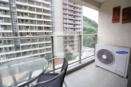 Sala Varanda de apartamento para alugar com 2 quartos, 68m² em Camorim, Rio de Janeiro
