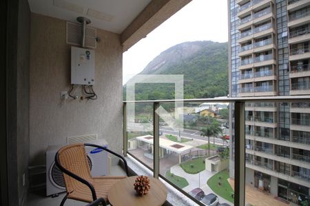 Apartamento à venda com 68m², 2 quartos e 1 vagaSuíte 2 Varanda